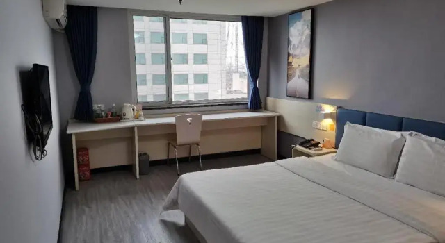 Двухместный номер Standard 7Days Inn Xian North Street Subway Station Lianhu Park