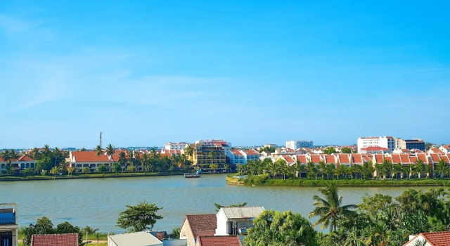 Двухместный номер Deluxe с балконом и с видом на реку Hoi An Legend Charm Boutique Hoi An Hotel