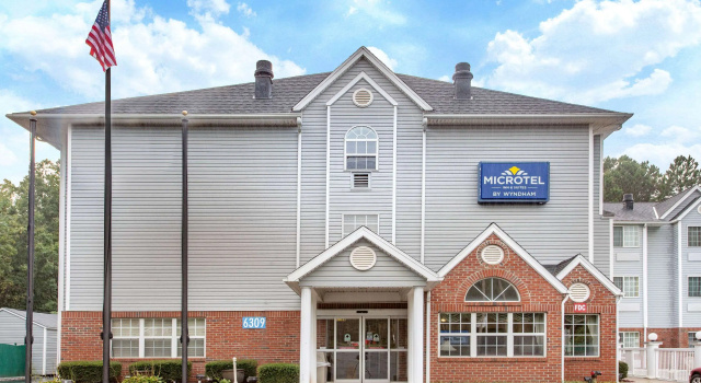 Microtel Inn & Suites by Wyndham Charlotte/Northlake, Забронировать Отель Отели Шарлотте с парковкой, Парковка
