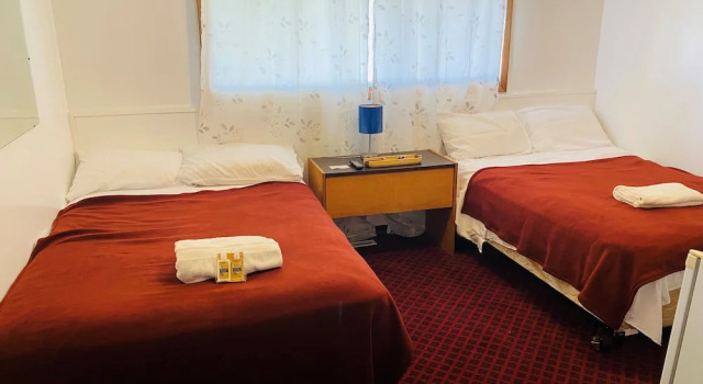 Theodore Motor Hotel, Prenota Hotel Hotel a Saskatchewan con parcheggio, Parcheggio