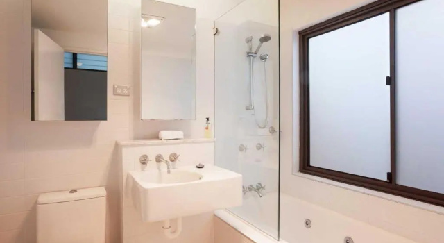 Коттедж Beach House 7, Air Conditioned, Wi-Fi, Foxtel, Linen, Communal Pool and Spa