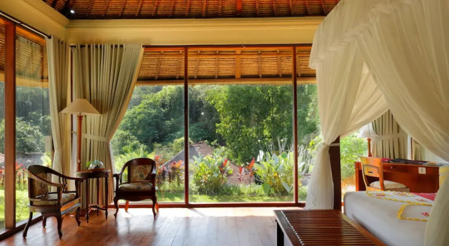 Вилла с балконом Santi Mandala Villa & Spa