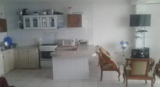 Casa blanca Atacames, Забронировать Отель Отели Атакамес с парковкой, рядом с Пляж Атакамес, Парковка