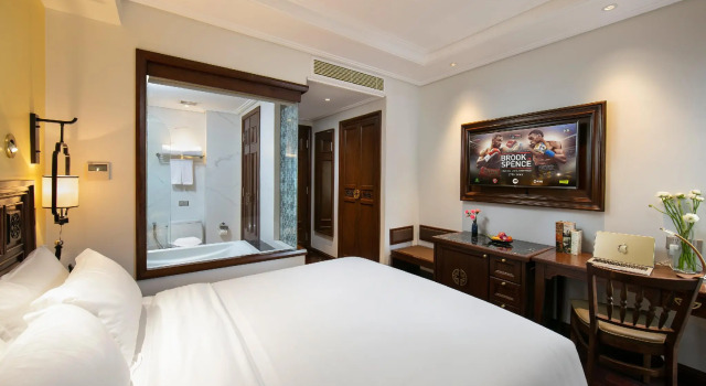Номер Deluxe Lucien Hanoi Lakeside Hotel & Rooftop