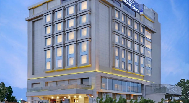 Люкс Golden Sarovar Portico