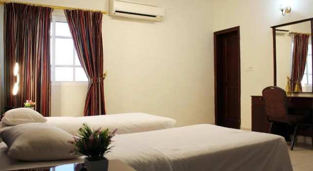 Студия Standard Sahara Hotel Apartment