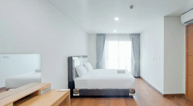 Апартаменты Standard Elegant 2BR Apartment at The Reiz Condominium Medan