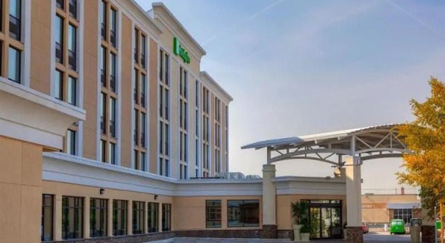 Кровать в общем номере Holiday Inn Express Winnipeg Airport - Polo Park by IHG