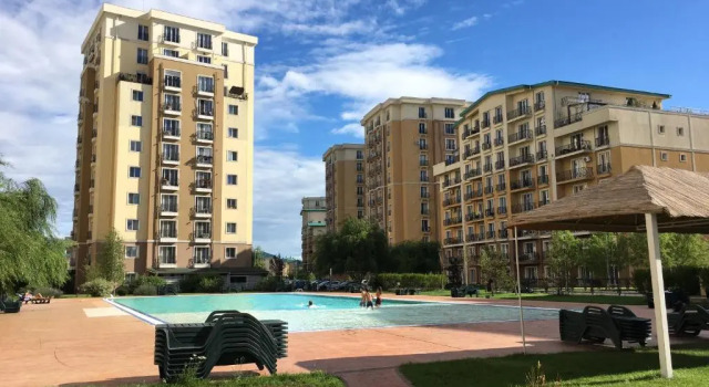 Апартаменты Luxury apartment with pool in North Bucharest