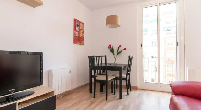 FridaysFlats, Sagrado Silencio - 3 BDR right by Sagrada Familia