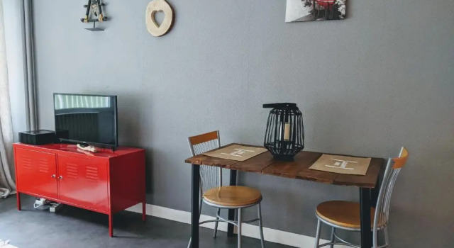 Апартаменты T1 au coeur d'un parc classé à Saint-Etienne