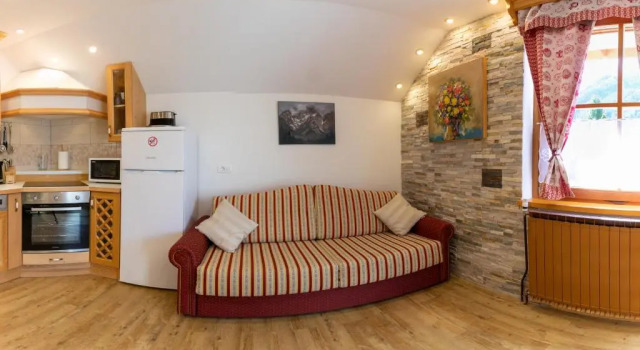 Апартаменты Comfort c 1 комнатой с балконом и с видом на горы Apartments in Villa Flora