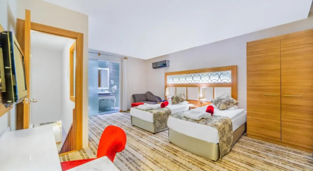 Люкс семейный Justiniano Deluxe Resort