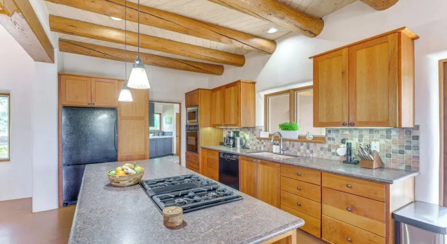 Коттедж Mtn-view Retreat w/ Hot Tub in New Mexico!