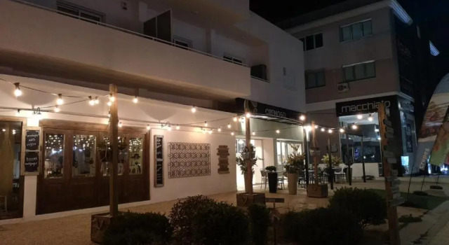 Люкс KALIDONIA RESIDENCE Suite Nicosia , Spacious 2 BR suite with office