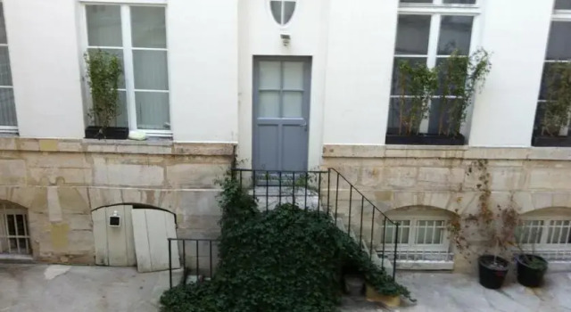 Into Paris - Louvre Apartment, Забронировать Апартаменты/квартира Париж Иль-де-Франс, рядом с Лувр — Риволи