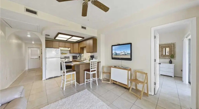 Anchors Away A - One Bedroom Home, Забронировать Отель Отели Fort Myers Area с парковкой, Парковка