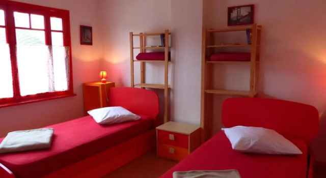 Gîte Dompierre-sur-Besbre, 5 pièces, 8 personnes - FR-1-489-109, Book Hotel Dompierre-sur-Besbre Allier