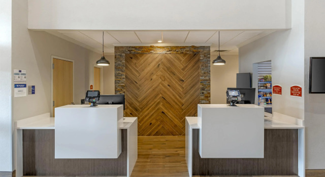B/W Plus Elizabethtown Inn & Suites, Buchen Sie Hotel Elizabethtown Kentucky