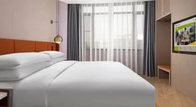Шестиместный люкс Deluxe Home2 Suite by Hilton Shanghai Hongqiao Caohejing