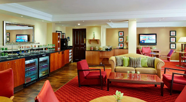 Двухместный номер Standard Delta Hotels by Marriott Heathrow Windsor