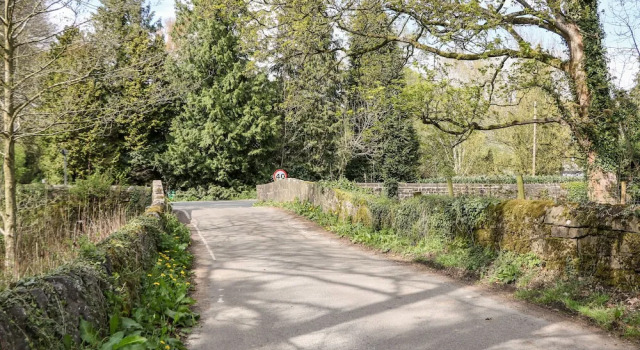 Коттедж Loose Hill Lea