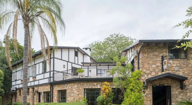 The Nesbitt Arms, Boek Hotel Buffalo Range Masvingo