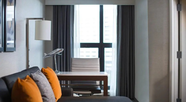 Люкс Chicago Marriott Suites OHare