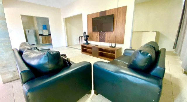 Cobertura A 4,2km Da Orla De Atalaia, Varaa Hotelli Hotellit Sergipe uima-altaalla, Uima-allas