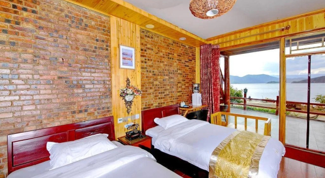 泸沽湖云湖瓦舍客栈, Prenota Hotel Hotel a Lijiang con parcheggio, Parcheggio