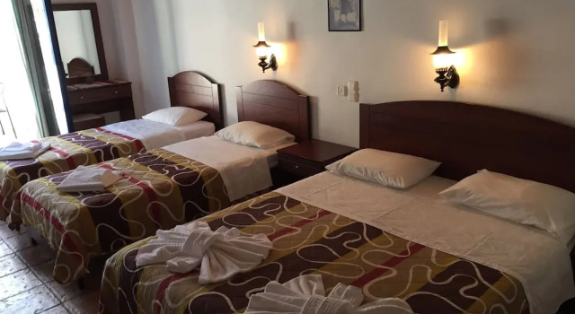 Четырёхместный номер Standard c 1 комнатой с балконом и с видом на море Daskalogiannis Hotel