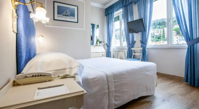 Двухместный номер Standard Diana Grand Hotel
