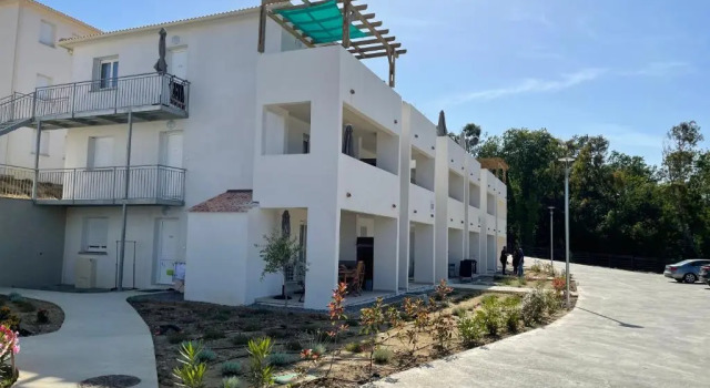 Residence Marina di Bravone - appartement 4 personnes Vue Mer 2ème etage N182, Varaa Huoneisto Linguizzetta 