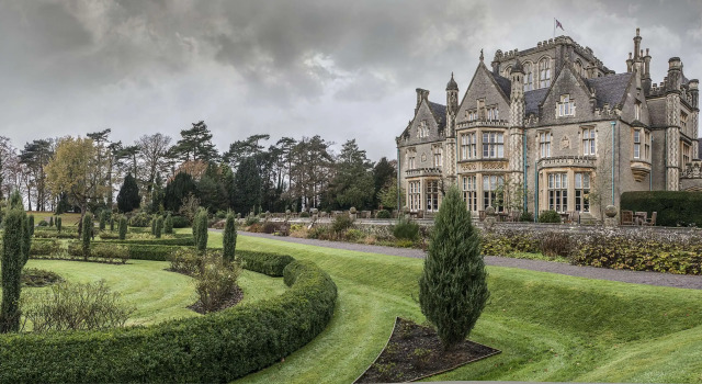 Полулюкс De Vere Tortworth Court