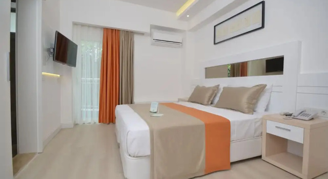 Люкс с 2 комнатами с балконом Docs Boutique Hotel Kemer
