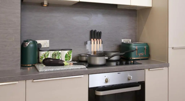Deluxe 2 Bed 2 Bath Spacious City Centre Apartment