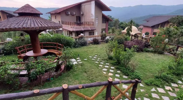 Soul Tree Deluxe Villa 106, Réserver Villa Hôtels à Lavasa avec parking, Parking