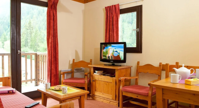 Апартаменты с 2 комнатами с балконом Madame Vacances Residence Le Chalet du Thabor