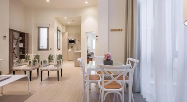 Апартаменты Deluxe Welldone Cathedral Suites