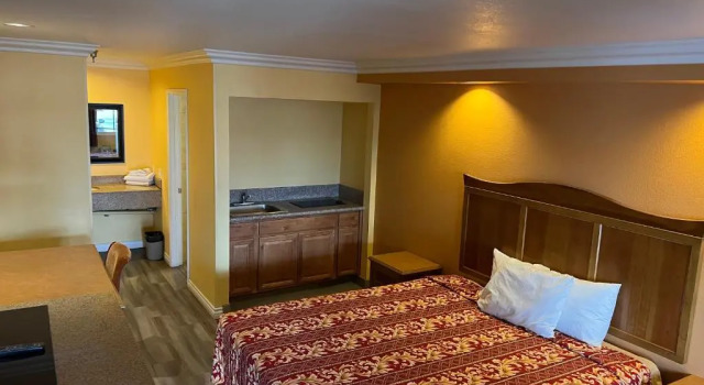 Двухместный номер Standard Industry Inn & Suites
