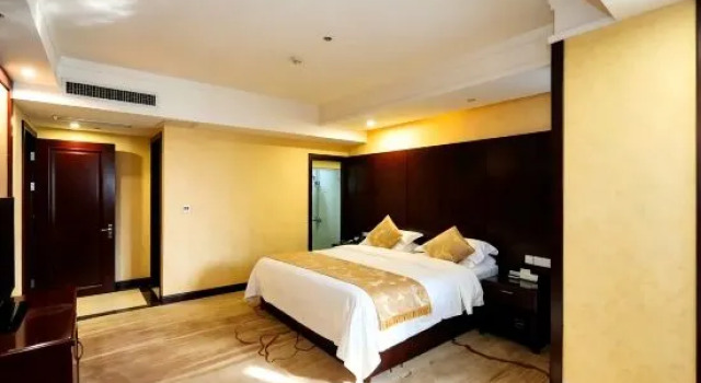 Люкс Executive Huamao Hotel