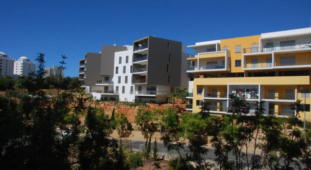 3 Bed Marina and Beach by Rental4all, Забронировать Апартаменты/квартира Портиман Барловенто, рядом с Казино Algarve