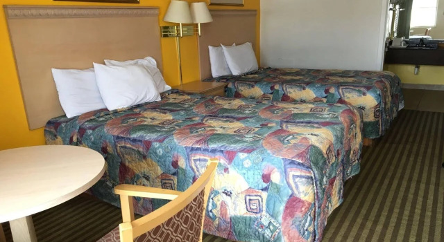 Fairway Inn, Prenota Hotel Bluffton Indiana