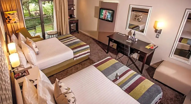 Четырёхместный номер Standard Sabi River Sun Resort