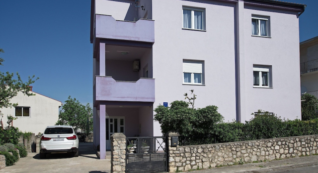 Apartments Branko, Đặt Căn hộ Khách sạn ở Kvarner có chỗ đỗ xe, Bãi đậu xe
