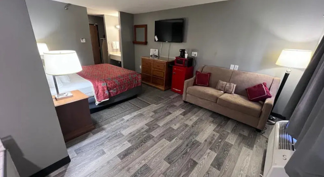 Номер Deluxe American Inn and Suites Ionia