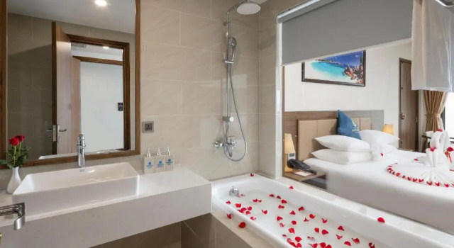 Номер Standard с видом на море Miracle Luxury Nha Trang
