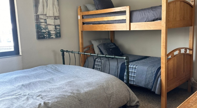 Hawks View 3 Bedroom Home by RedAwning
