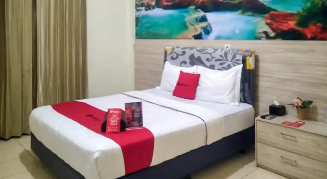 RedDoorz near Universitas Tujuh Belas Agustus Samarinda, Book Hotel Samarinda 