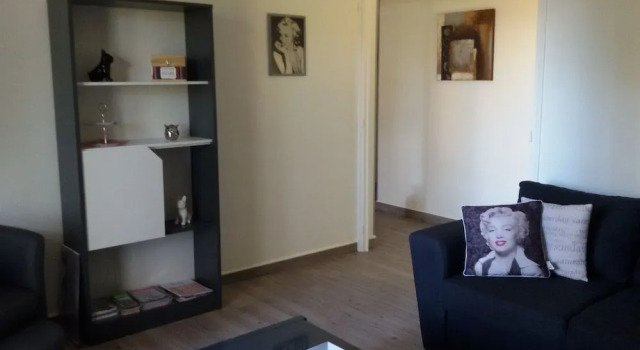 Apart'hotel Les Floralies, Book Lejlighedshotel Hoteller i Roanne med parkering, Parkering